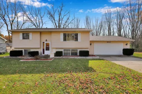 6047 Arbor Ln, Jackson, MI 49201