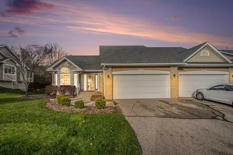 2325 Whimbrel Ct NE #36, Grand Rapids, MI 49505