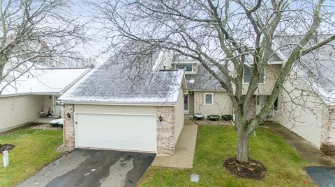 7696 Vernard Cir, Portage, MI 49024