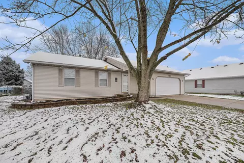 4842 Sweet Cherry Ln, Kalamazoo, MI 49004