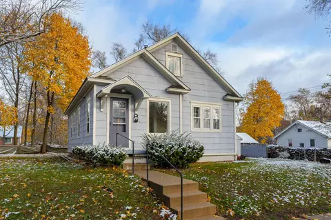 266 Parkway Dr, Battle Creek, MI 49037