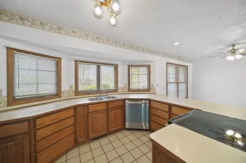 930 E Mcdevitt Ave, Jackson, MI 49203 photo 11