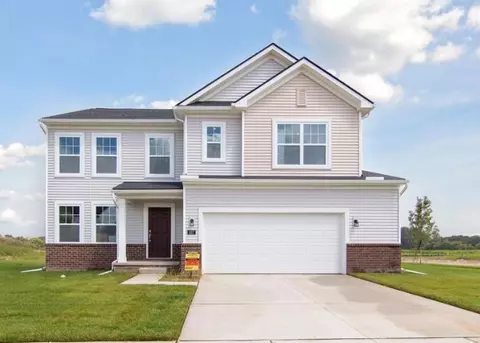 527 Elm St, Chelsea, MI 48118