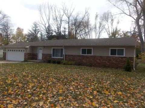 25055 W 10 Mile Rd, Southfield, MI 48033