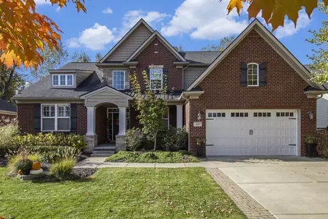 439 Amelia Cir, South Lyon, MI 48178