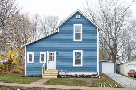 409 E Colfax St, Hastings, MI 49058