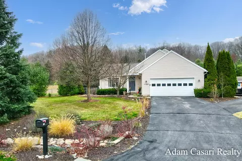 11360 Foreman Farms Ct, Lowell, MI 49331