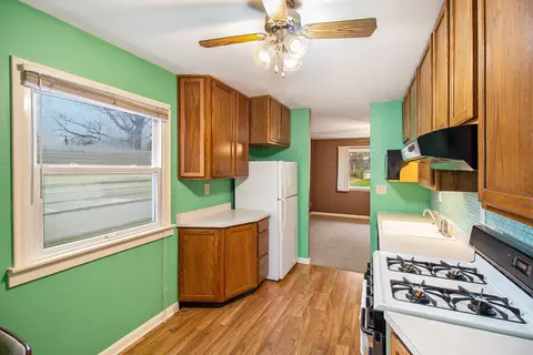 411 Burt Ave, Jackson, MI 49201 photo 6