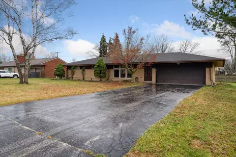 37605 Whitney Dr, Wayne, MI 48184