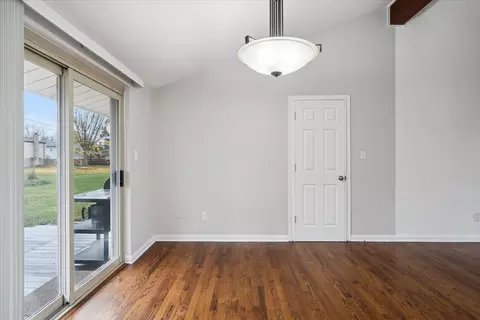 37605 Whitney Dr, Wayne, MI 48184 photo 11