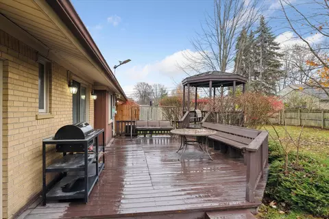 37605 Whitney Dr, Wayne, MI 48184 photo 27