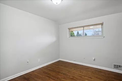 37605 Whitney Dr, Wayne, MI 48184 photo 18
