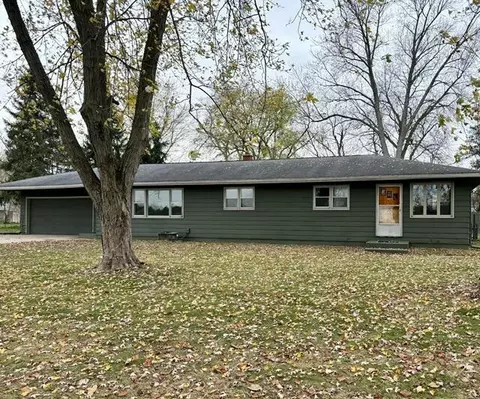 58514 Ash Rd, Three Rivers, MI 49093