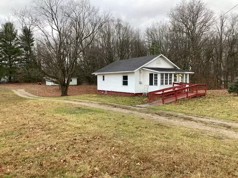 20225 23 Mile Rd, Paris, MI 49338