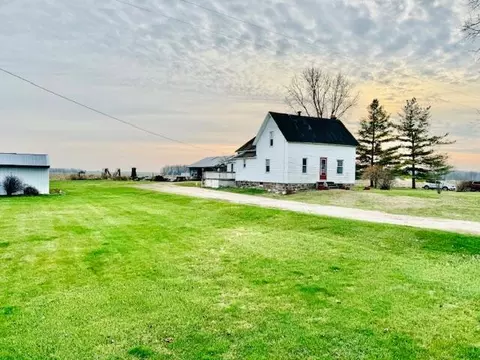 2402 E Musgrove Hwy, Lake Odessa, MI 48849