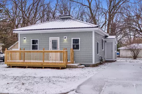 211 E Grant St, Greenville, MI 48838