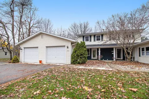 10123 Graefield Ct, Portage, MI 49024