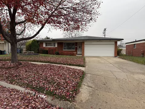 4819 Iowa Dr, Warren, MI 48092
