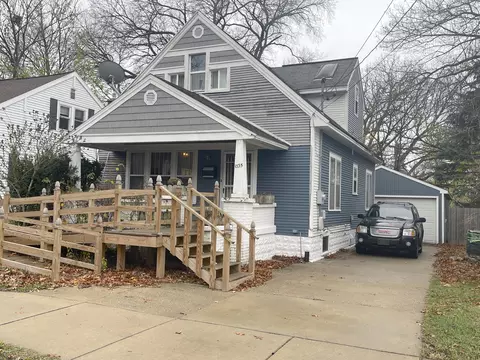 1535 N Avenue Ave NE, Grand Rapids, MI 49505