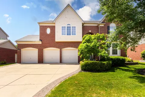 49848 Parkside Dr, Northville, MI 48168