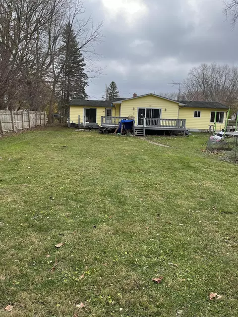 7110 Hickory St, Flushing, MI 48433