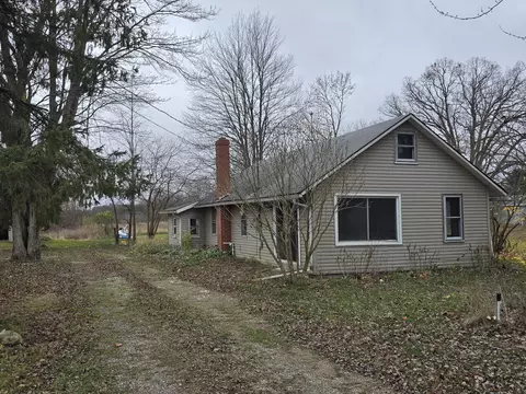 3780 Lake Pleasant Rd S, Osseo, MI 49266