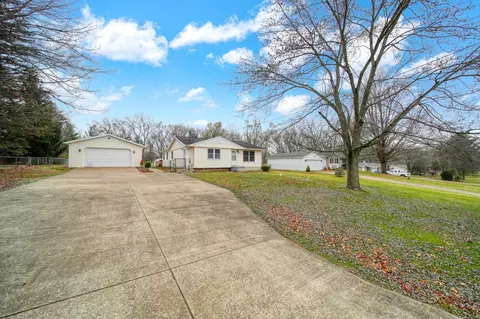 4013 Franklin Rd, Jackson, MI 49203