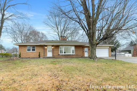 6216 Meadowlark St NE, Rockford, MI 49341