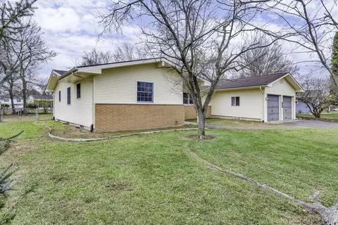 1641 Gary Paul Ln, Jackson, MI 49203