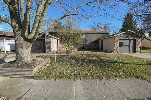 5862 Pine Vista St SE, Grand Rapids, MI 49548