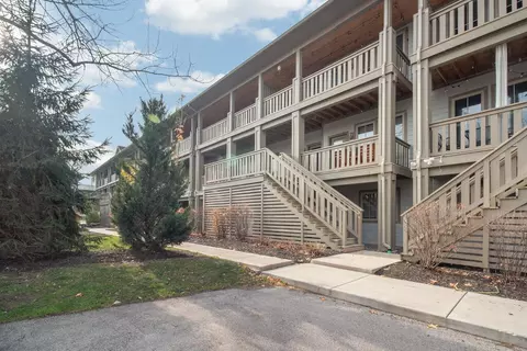 2005 Celadon Dr NE #20, Grand Rapids, MI 49525