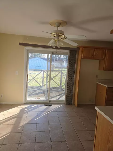 4031 Honeysuckle Dr, Jackson, MI 49201 photo 3