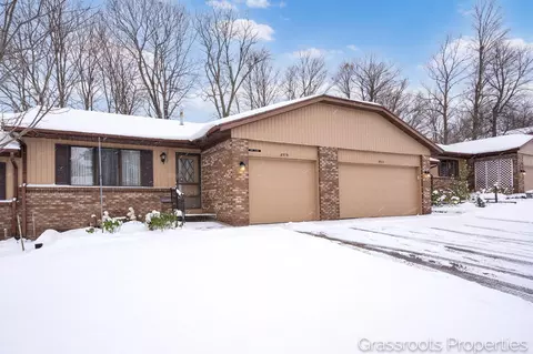 8575 Elkwood Dr SW, Byron Center, MI 49315