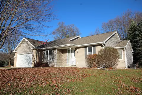 9763 Longboat Key Rd, Portage, MI 49002