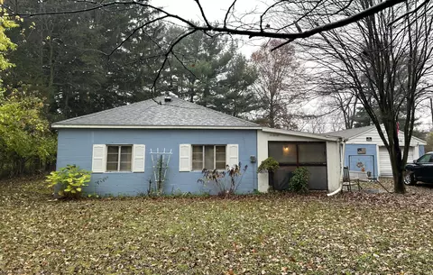 1034 Carberry Rd, Niles, MI 49120