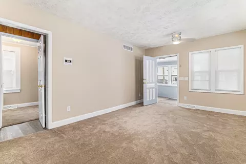 100 Oak St, Jackson, MI 49203 photo 8