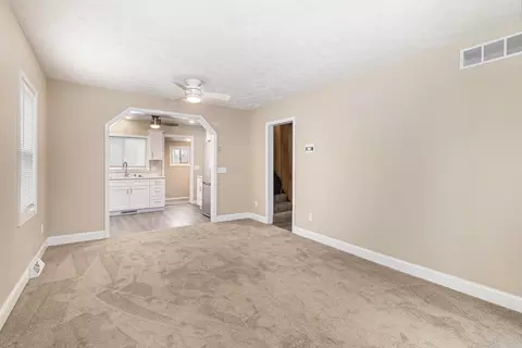 100 Oak St, Jackson, MI 49203 photo 7