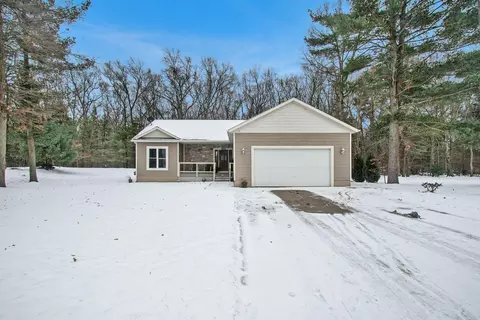 5229 Jackson Ct, Montague, MI 49437