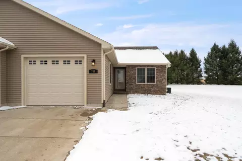 781 Meadows Ct #44, Grass Lake, MI 49240