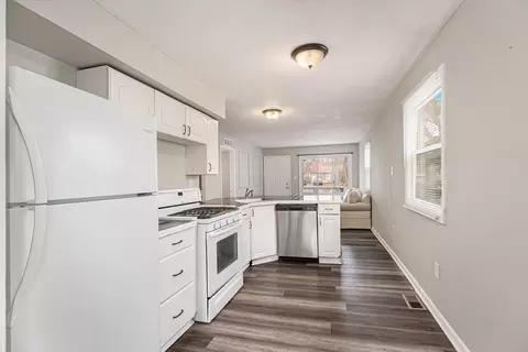 7520 Westminster Ave, Warren, MI 48091 photo 7