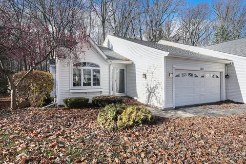 284 Winter Oak W #74, Holland, MI 49424