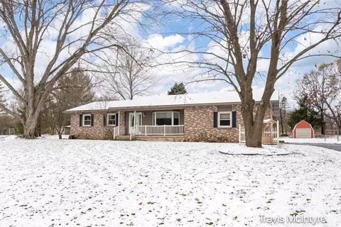 6671 Kies St NE, Rockford, MI 49341
