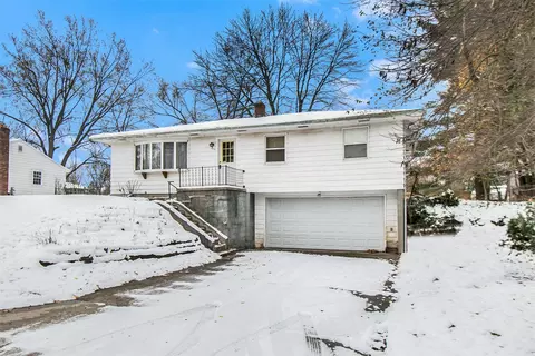 1204 Applecroft Ave, Portage, MI 49002
