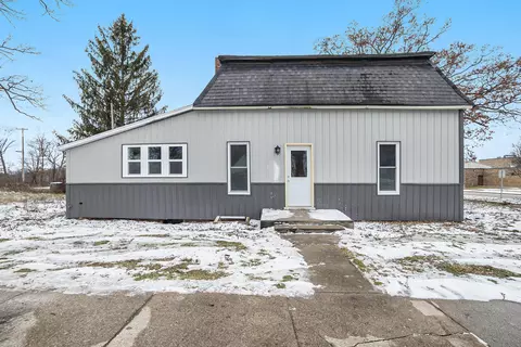 1096 E James St, White Cloud, MI 49349 photo 4