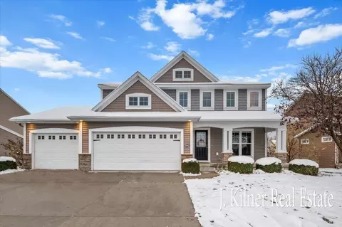 8541 Twin Lakes Dr, Jenison, MI 49428