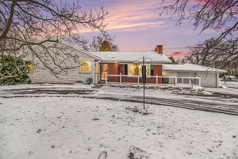 14557 Helmer Rd S, Battle Creek, MI 49015