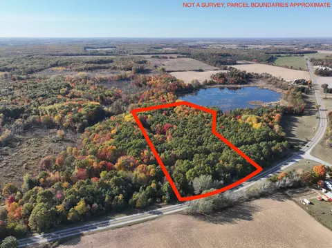 8019 Blahniks Bluff Dr, Lakeview, MI 48850