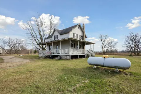 2492 S Ferris Rd, Sumner, MI 48889 photo 4