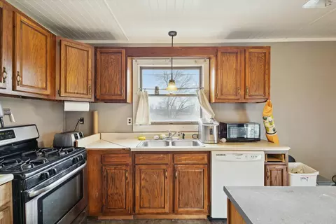 2492 S Ferris Rd, Sumner, MI 48889 photo 15
