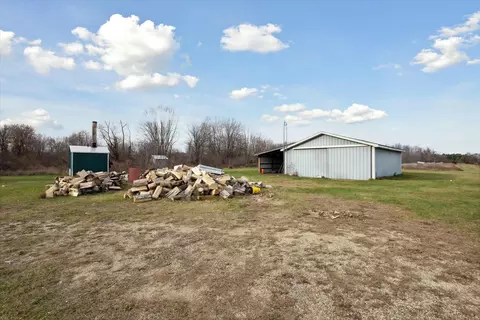 2492 S Ferris Rd, Sumner, MI 48889 photo 34